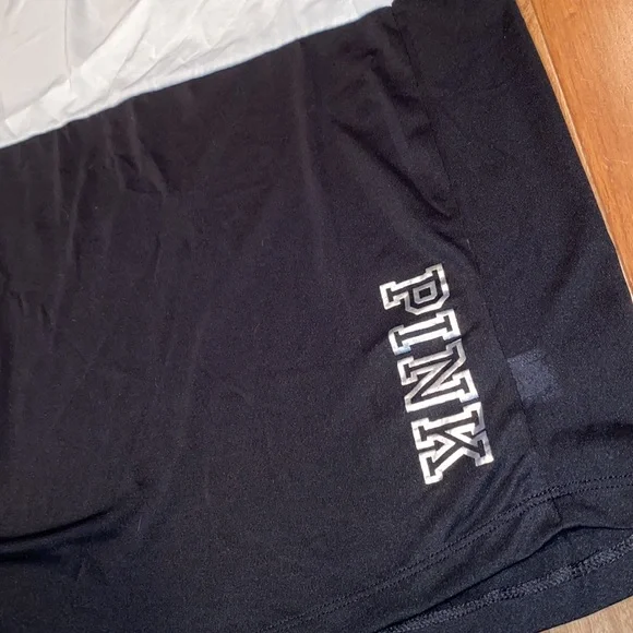 NWOT- VICTORIAS SECRET PINK RACERBACK LOGO TANK- SIZE XS - Picture 3 of 4